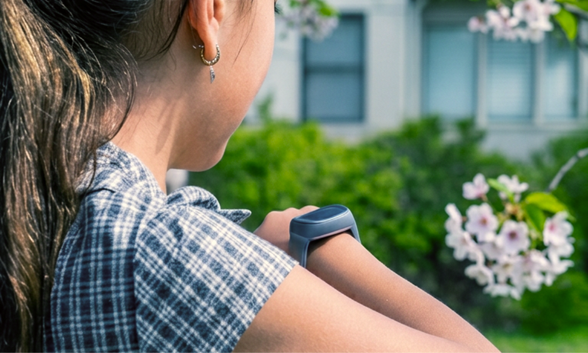 How Kids Call Their Parents Through the Spacetalk Smartwatch