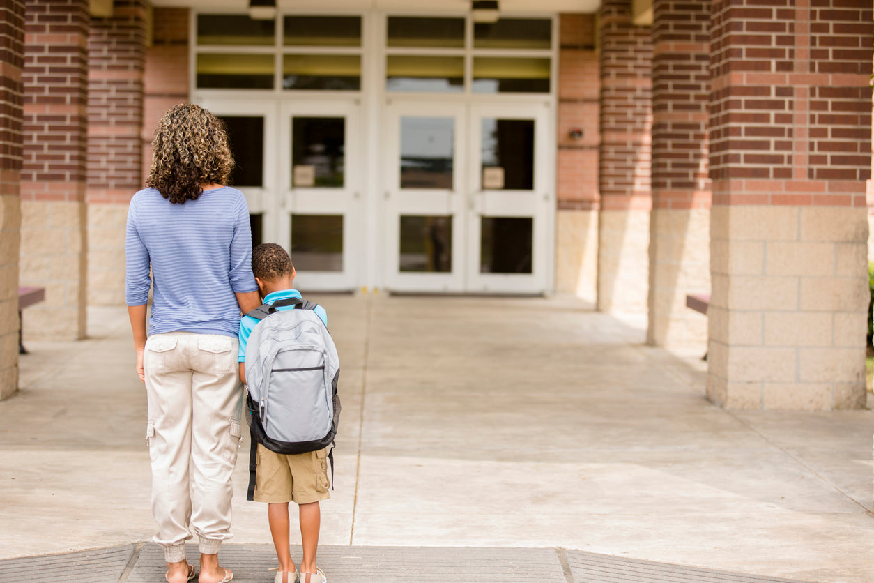 3 maneras en que un reloj inteligente puede ayudar a los niños ansiosos en la escuela
