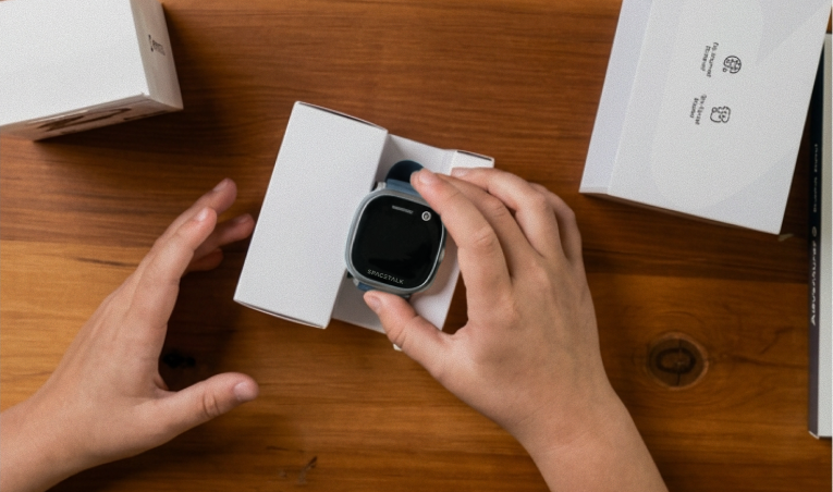 Bought in November, Wrapped for December: How to Keep a Spacetalk Watch Ready for Christmas