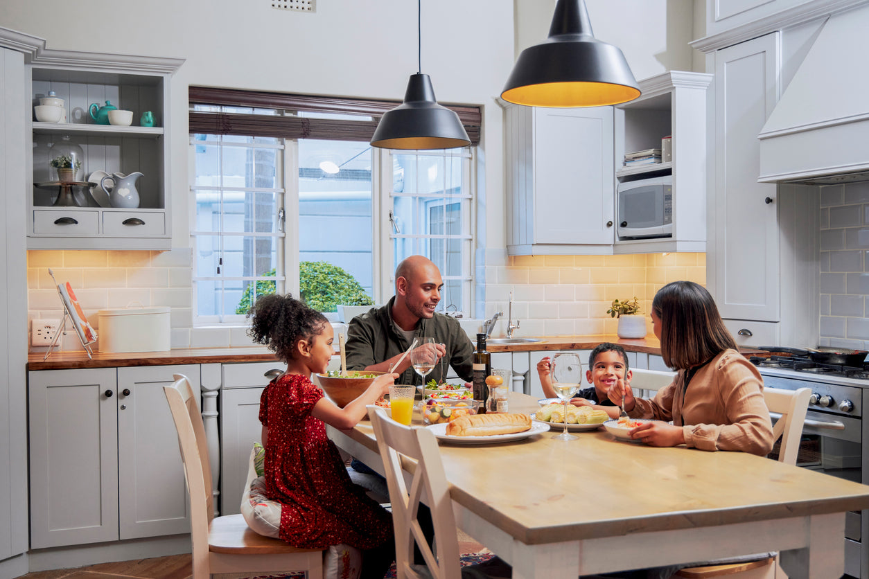 Family Development: How Eating Meals as a Family Benefits Everyone